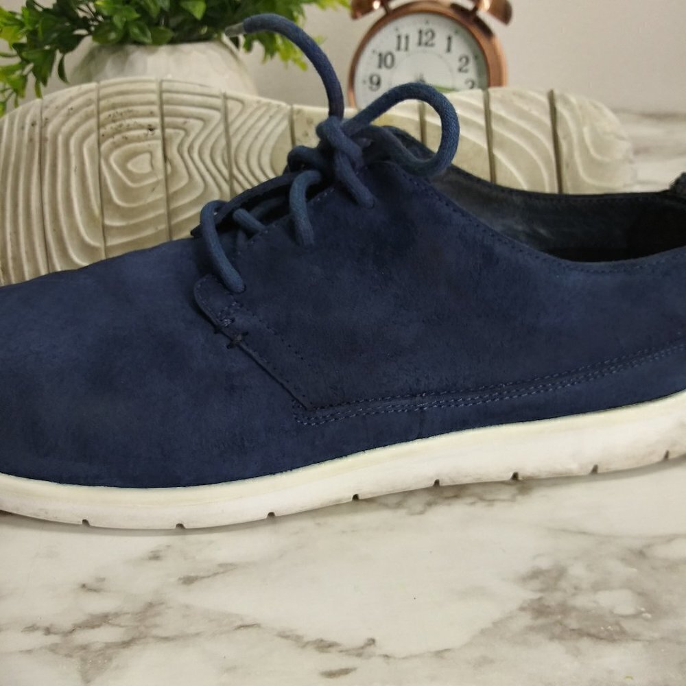 UGG navy suede light weight Oxfords Sneakers sz.10 - Picture 4 of 14
